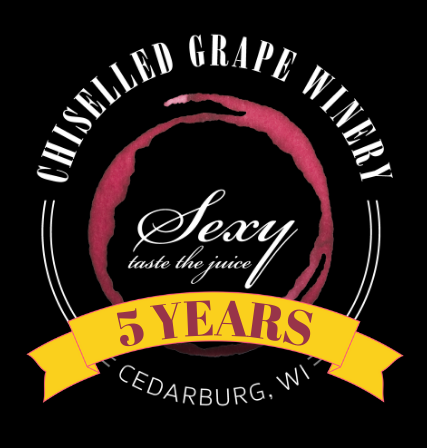 Chiselled Grape Winery logo